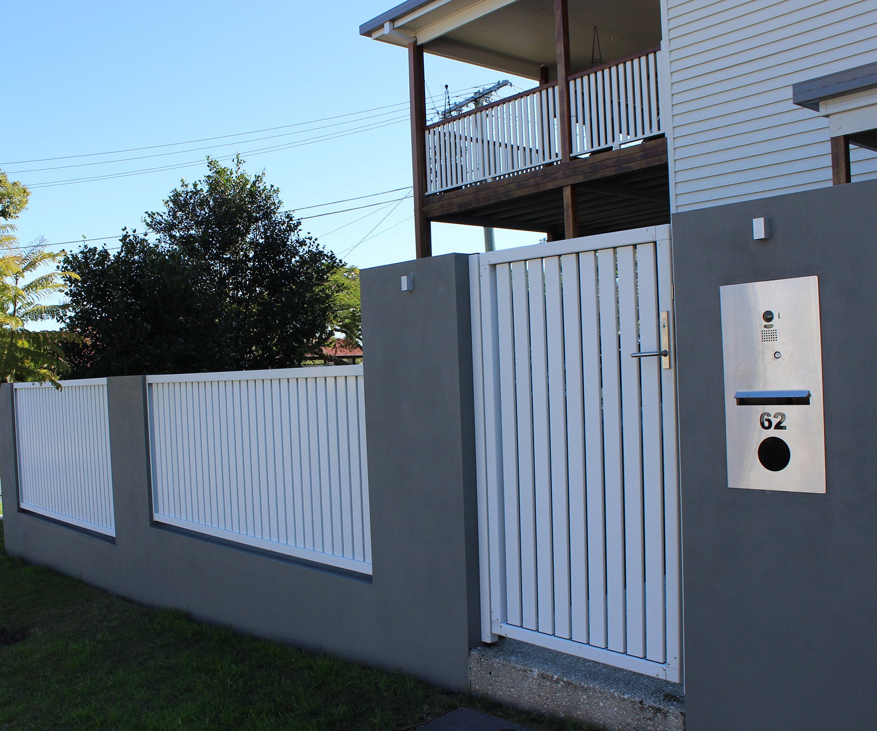 Clik'n'Fit Aluminium Vertical Slat Pearl White Gate Fence