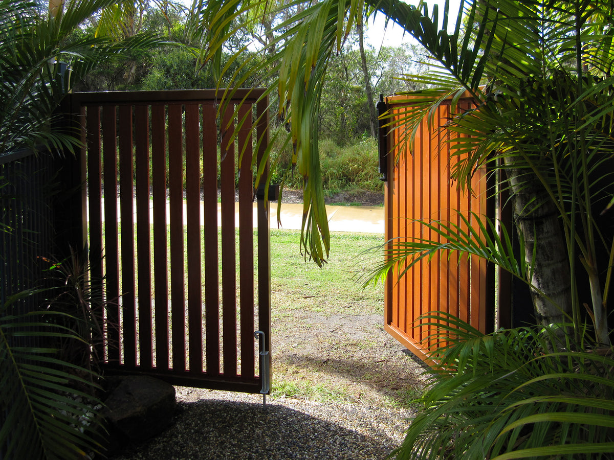Timber Look Aluminium Battens, Screens, Gates & More